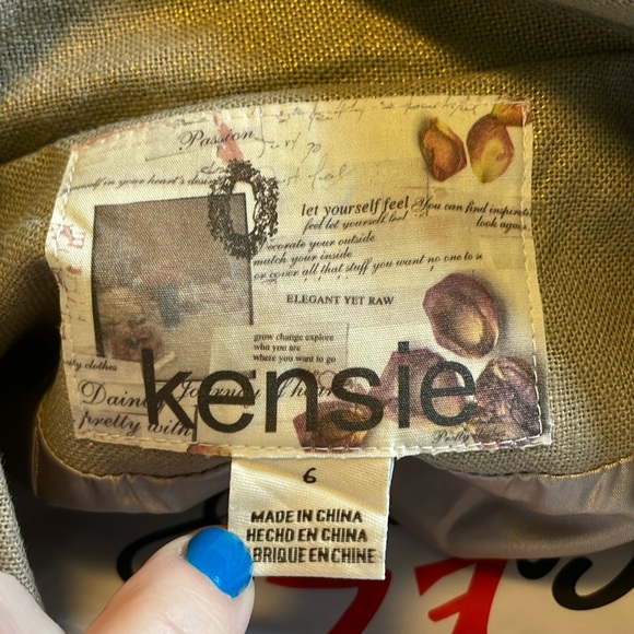 Brown shimmery size 6 short jacket. Kensie - Picture 2 of 6